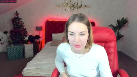 Snapshot of lexxijoy chatting on 12.19.24 lexxijoy online show from 12.19.24