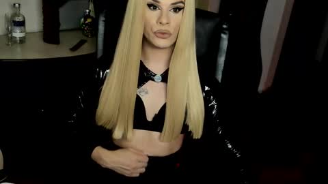 eva lexy you may call me Miss online show from 10.20.25