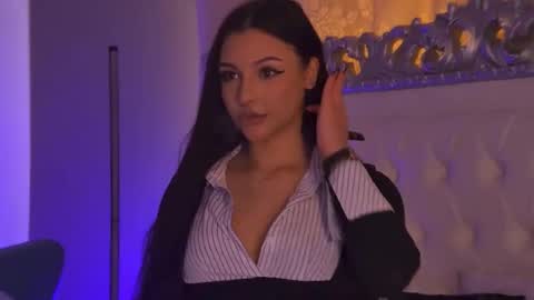 LexyBanks online show from 02.04.26