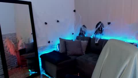 Snapshot of lexy_fox2 chatting on 10.28.25 Lexy online show from 10.28.25