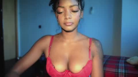 Snapshot of lexy_squirt_queen chatting on 06.12.26 LEXY - Independent account online show from 06.12.26