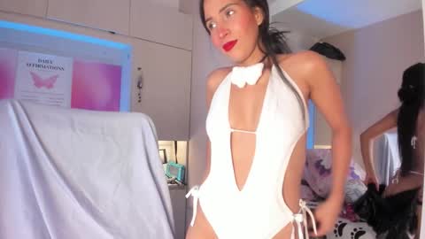 L I A  online show from 02.17.26