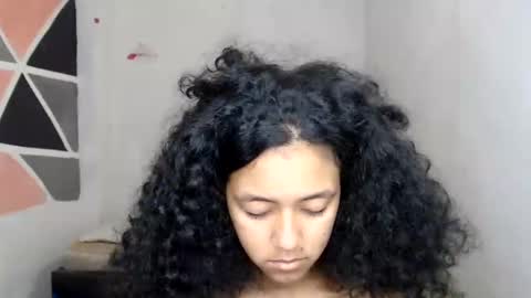 Snapshot of ley_blus1 chatting on 12.18.24 lolita online show from 12.18.24