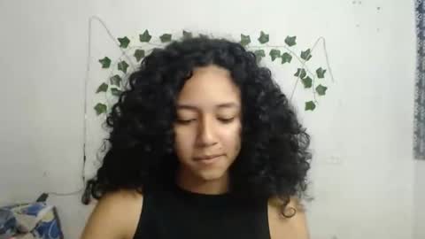 Snapshot of ley_blus1 chatting on 01.03.25 lolita online show from 01.03.25