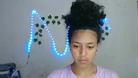 Snapshot of ley_blus1 chatting on 01.09.25 lolita online show from 01.09.25