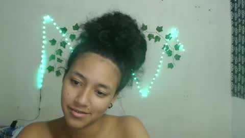 Snapshot of ley_blus1 chatting on 01.14.25 lolita online show from 01.14.25