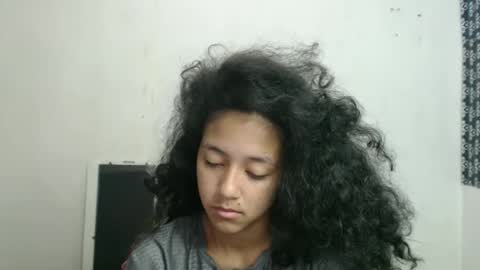 Snapshot of ley_blus1 chatting on 01.22.25 lolita online show from 01.22.25