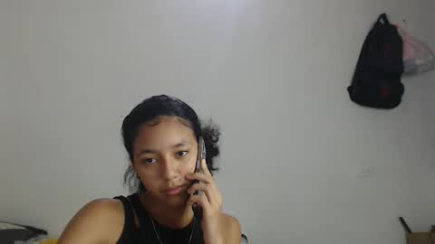 Snapshot of ley_blus1 chatting on 02.04.25 lolita online show from 02.04.25