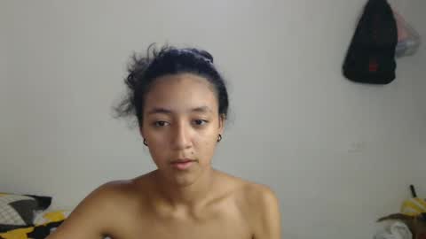Snapshot of ley_blus1 chatting on 02.07.25 lolita online show from 02.07.25