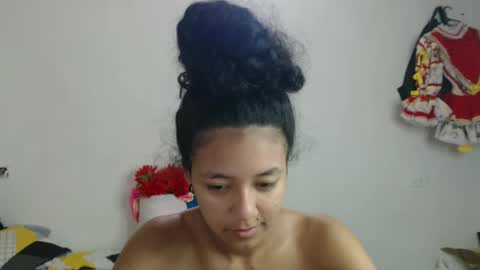 Snapshot of ley_blus1 chatting on 02.19.25 lolita online show from 02.19.25
