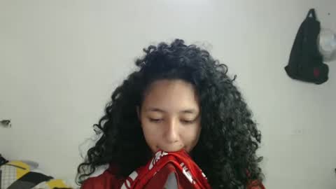 Snapshot of ley_blus1 chatting on 02.21.25 lolita online show from 02.21.25