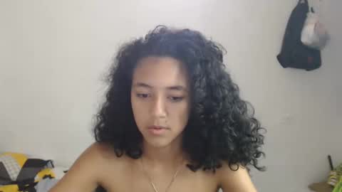 Snapshot of ley_blus1 chatting on 02.27.25 lolita online show from 02.27.25