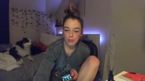 Hornystonerchick online show from 02.21.25