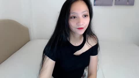 Lyn online show from 10.03.25