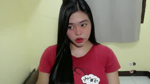 Snapshot of lhara_cumming chatting on 02.26.25 LHARA online show from 02.26.25