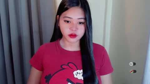 Snapshot of lhara_cumming chatting on 10.21.25 LHARA online show from 10.21.25