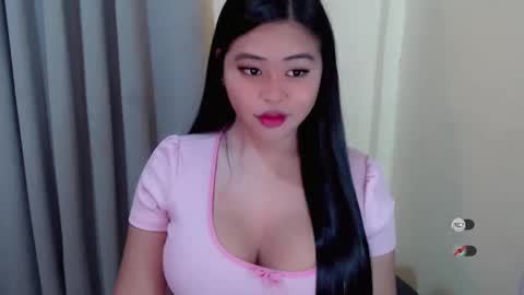 Snapshot of lhara_cumming chatting on 10.25.25 LHARA online show from 10.25.25