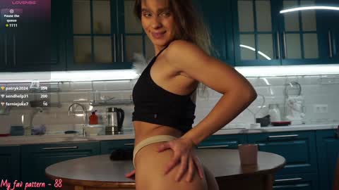 Snapshot of li_queen_ chatting on 12.16.24 Hey Im Alexa tg online show from 12.16.24