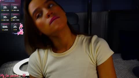 Snapshot of li_queen_ chatting on 12.26.24 Hey Im Alexa tg online show from 12.26.24