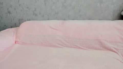 Snapshot of lia1243756 chatting on 11.08.25 LEANNAA online show from 11.08.25