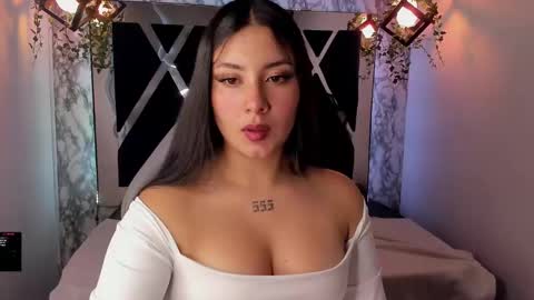 Snapshot of lia_14_ chatting on 12.31.24 Lia  online show from 12.31.24