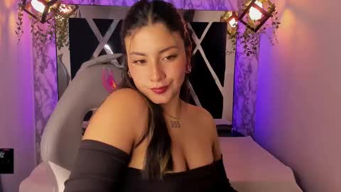 Snapshot of lia_14_ chatting on 01.02.25 Lia  online show from 01.02.25