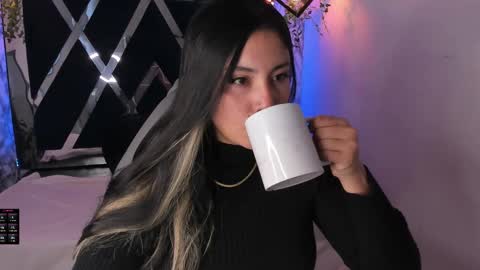 Snapshot of lia_14_ chatting on 01.04.25 Lia  online show from 01.04.25