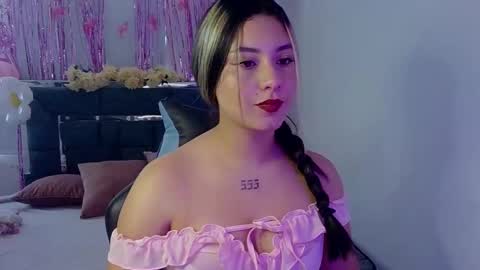 Snapshot of lia_14_ chatting on 10.01.25 Lia  online show from 10.01.25