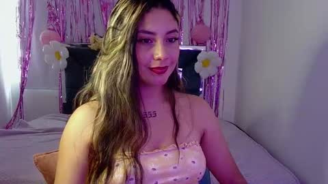 Snapshot of lia_14_ chatting on 10.11.25 Lia  online show from 10.11.25