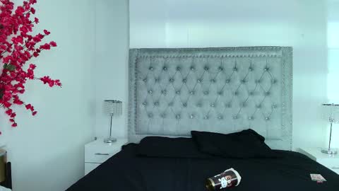 Lia  online show from 11.13.25