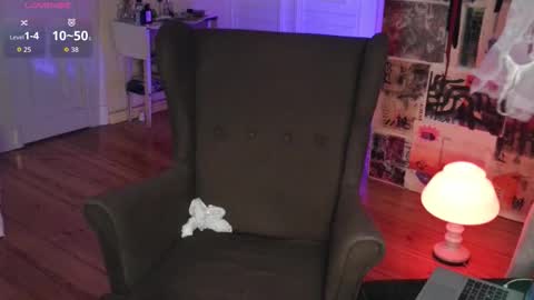 lia_grl online show from 11.16.25