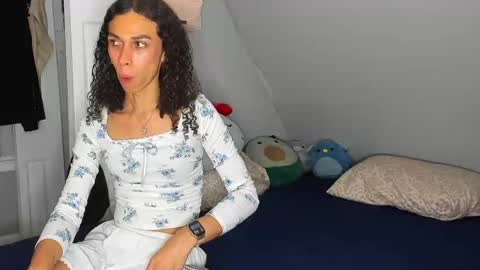 Snapshot of lia_hdz chatting on 09.21.25 Kabroncita online show from 09.21.25