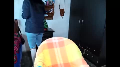 Lia online show from 12.20.24