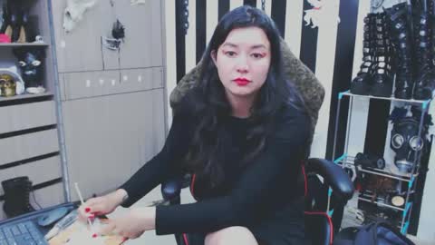 Snapshot of lia_izumy chatting on 01.11.25 . online show from 01.11.25