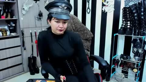 Snapshot of lia_izumy chatting on 01.12.25 . online show from 01.12.25