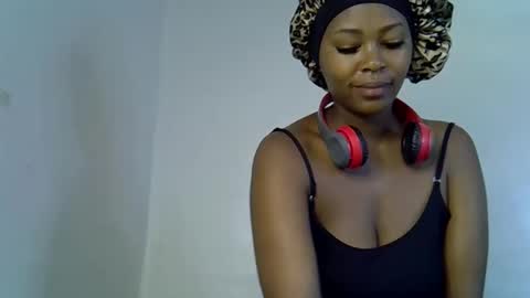 lia online show from 10.22.25