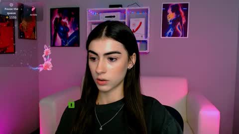 Snapshot of lia_make_love chatting on 10.17.25 lia_make_love online show from 10.17.25