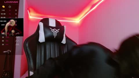 Snapshot of lia_miss2 chatting on 12.31.24 lia spicy   ig online show from 12.31.24