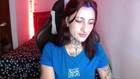 Snapshot of lia_miss2 chatting on 10.10.25 lia spicy   ig online show from 10.10.25