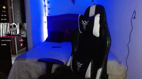 Snapshot of lia_miss2 chatting on 10.15.25 lia spicy   ig online show from 10.15.25