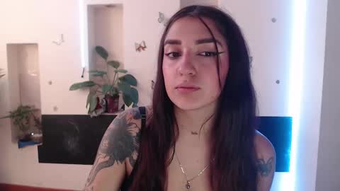 Snapshot of lia_mitch chatting on 01.25.25 Lia Mitch online show from 01.25.25