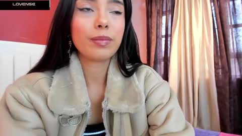 lia_morett online show from 10.20.25