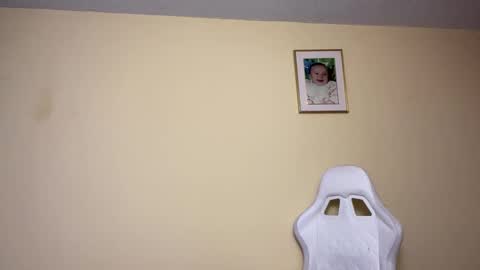 Little Queen Lia  online show from 02.17.26