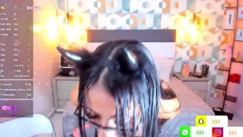 Snapshot of lia_roux1 chatting on 01.25.25 Camila online show from 01.25.25