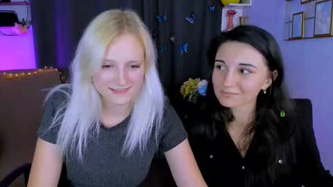 Snapshot of lia_sunset chatting on 09.09.25 Lia online show from 09.09.25