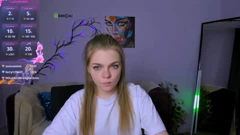 Snapshot of lia_sunset chatting on 09.13.25 Lia online show from 09.13.25