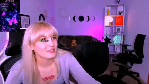 Lia online show from 09.23.25