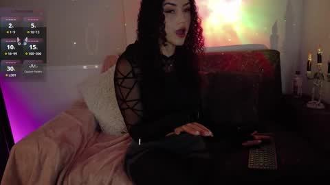 Lia online show from 10.21.25