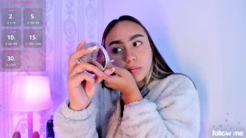 Snapshot of liaa_18 chatting on 10.24.25 Liaa online show from 10.24.25