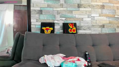 Lia online show from 10.14.25